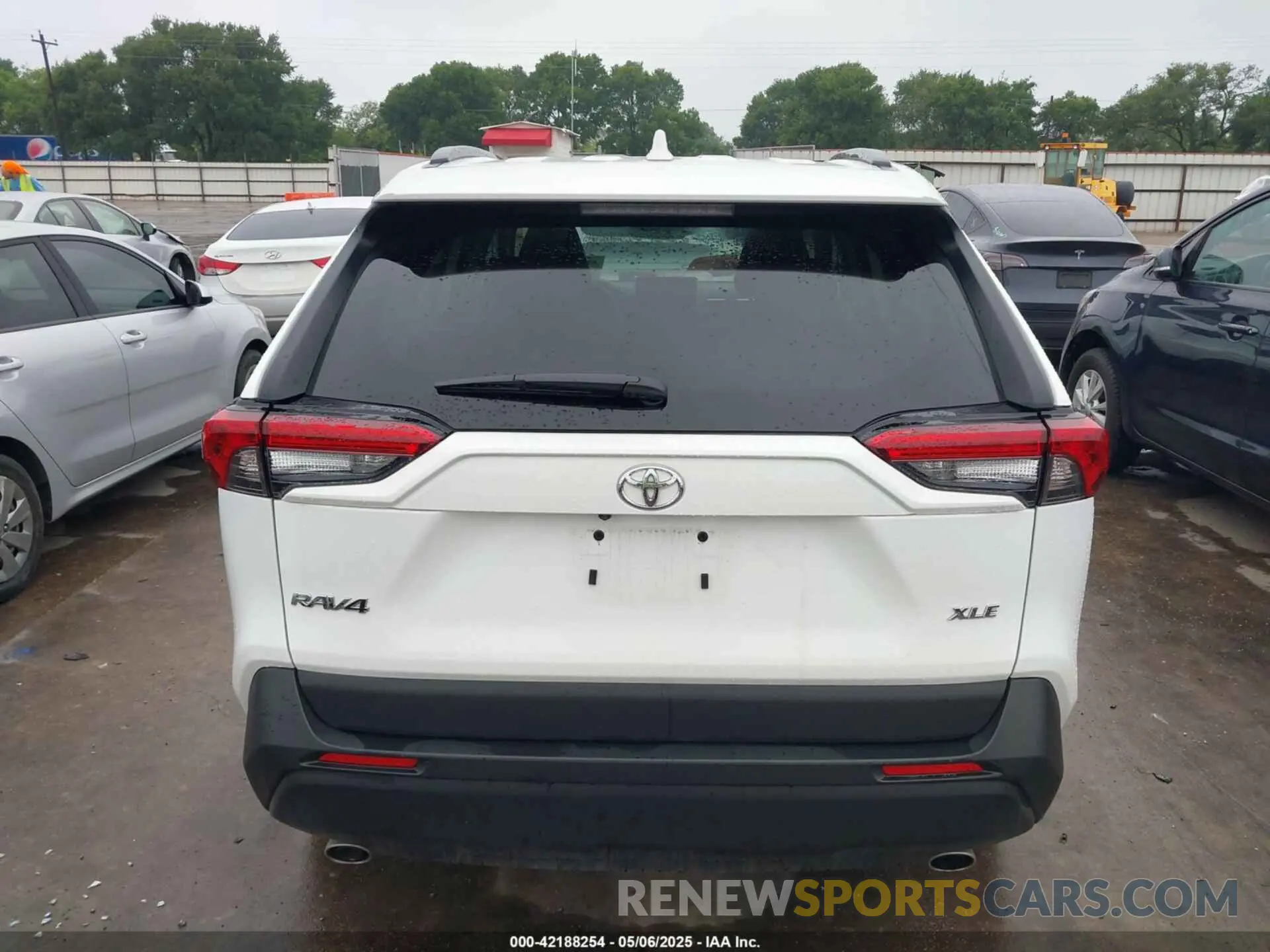 16 Photograph of a damaged car 2T3W1RFV7RW343136 TOYOTA RAV4 2024