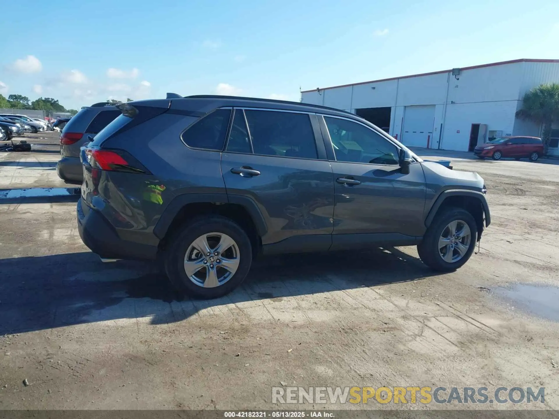 14 Photograph of a damaged car 2T3W1RFV7RW359241 TOYOTA RAV4 2024