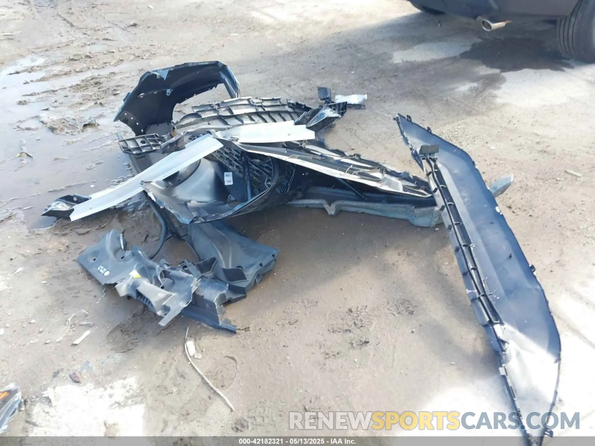 18 Photograph of a damaged car 2T3W1RFV7RW359241 TOYOTA RAV4 2024