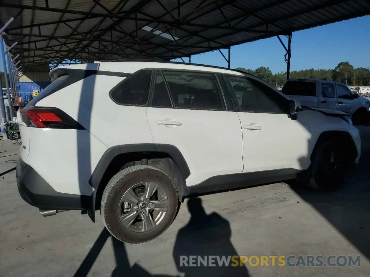 3 Photograph of a damaged car 2T3W1RFV8RC255956 TOYOTA RAV4 2024