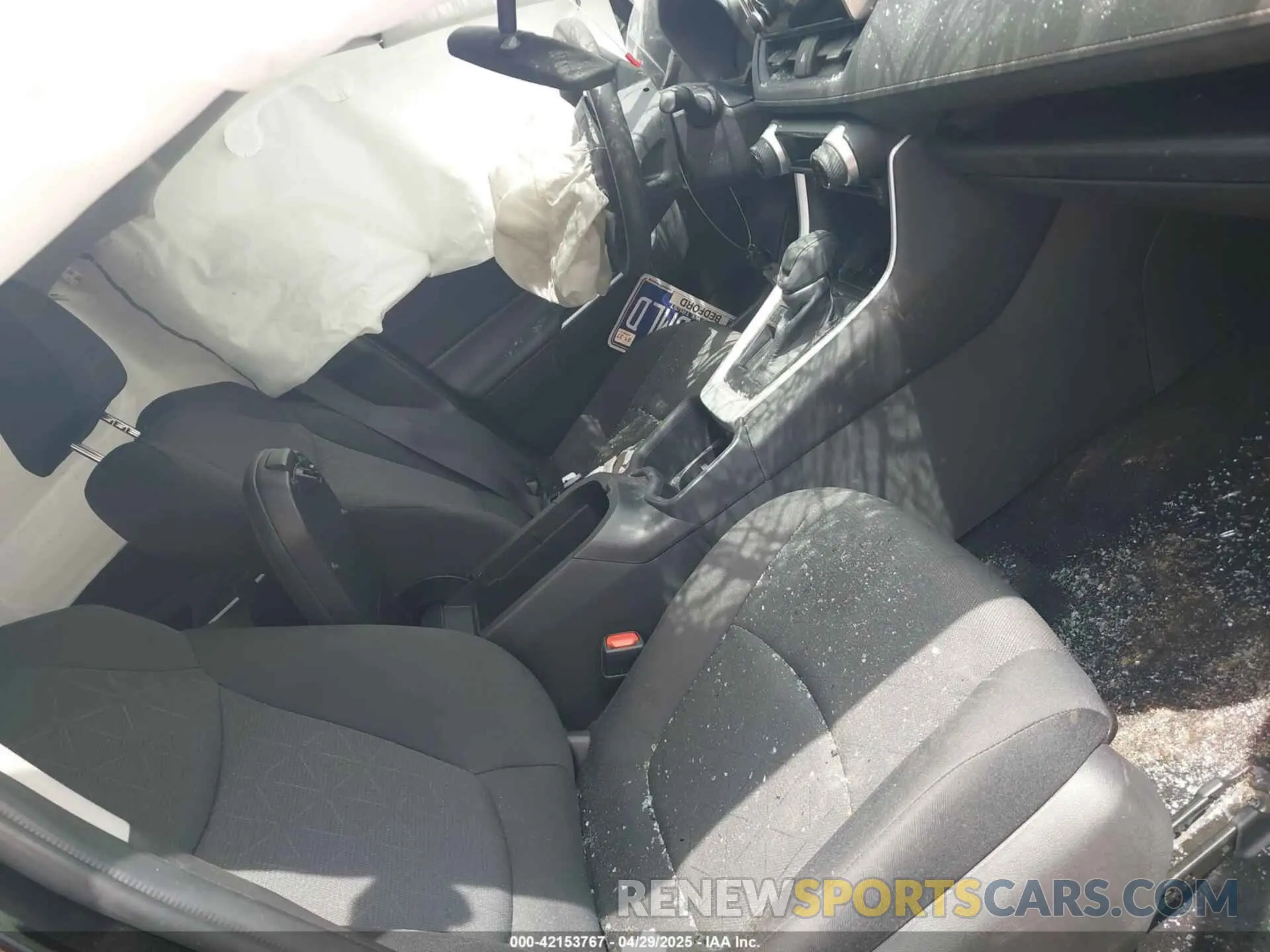 5 Photograph of a damaged car 2T3W1RFV8RC263524 TOYOTA RAV4 2024