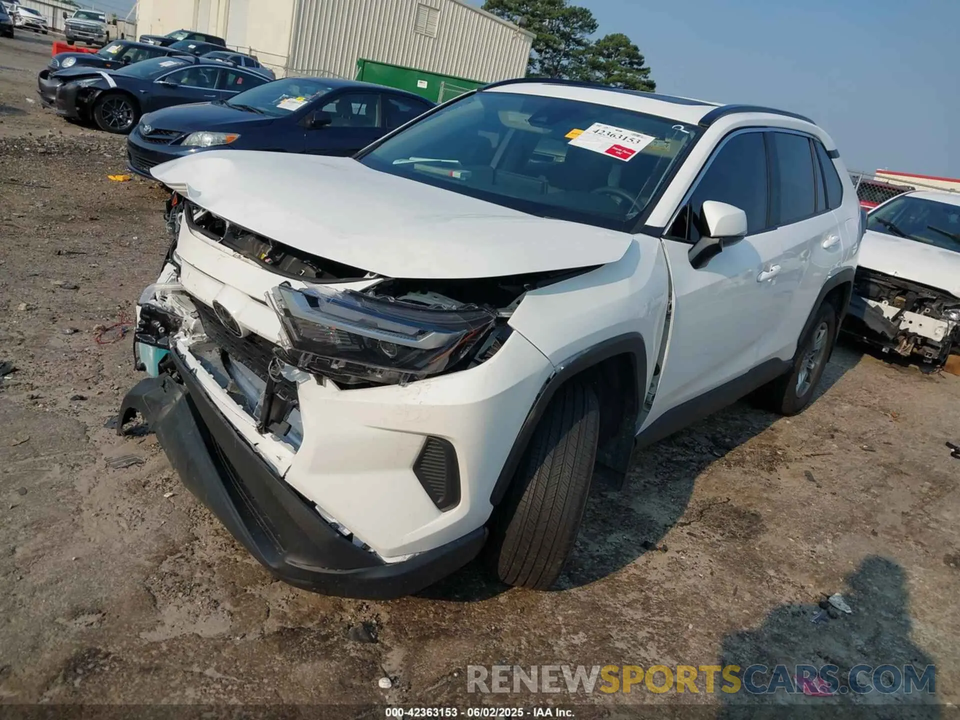 2 Photograph of a damaged car 2T3W1RFV8RC283739 TOYOTA RAV4 2024