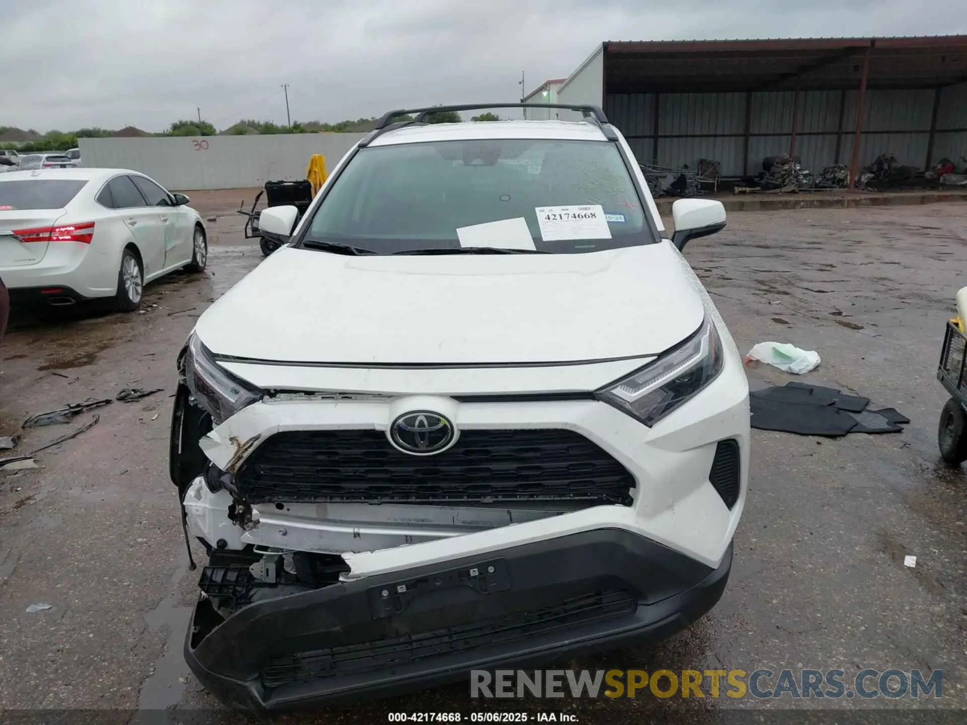 11 Photograph of a damaged car 2T3W1RFV8RW301106 TOYOTA RAV4 2024