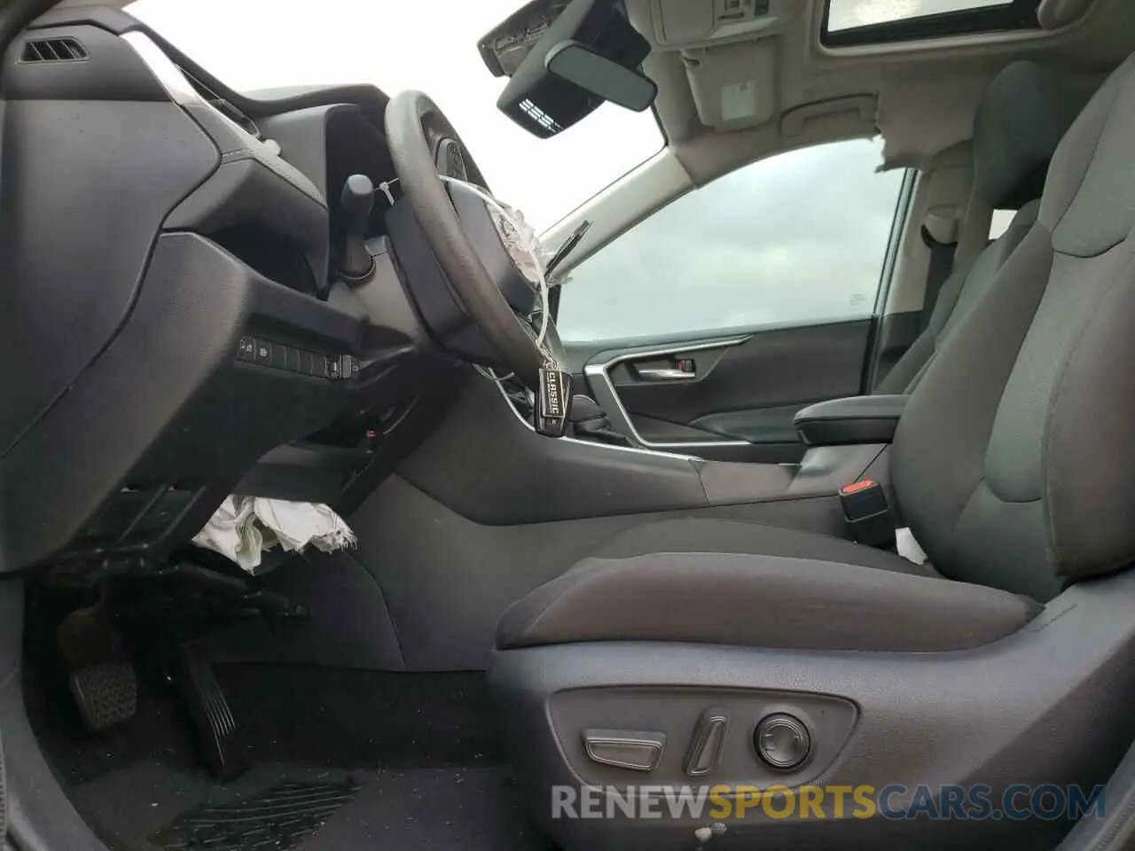 7 Photograph of a damaged car 2T3W1RFVXRC288683 TOYOTA RAV4 2024