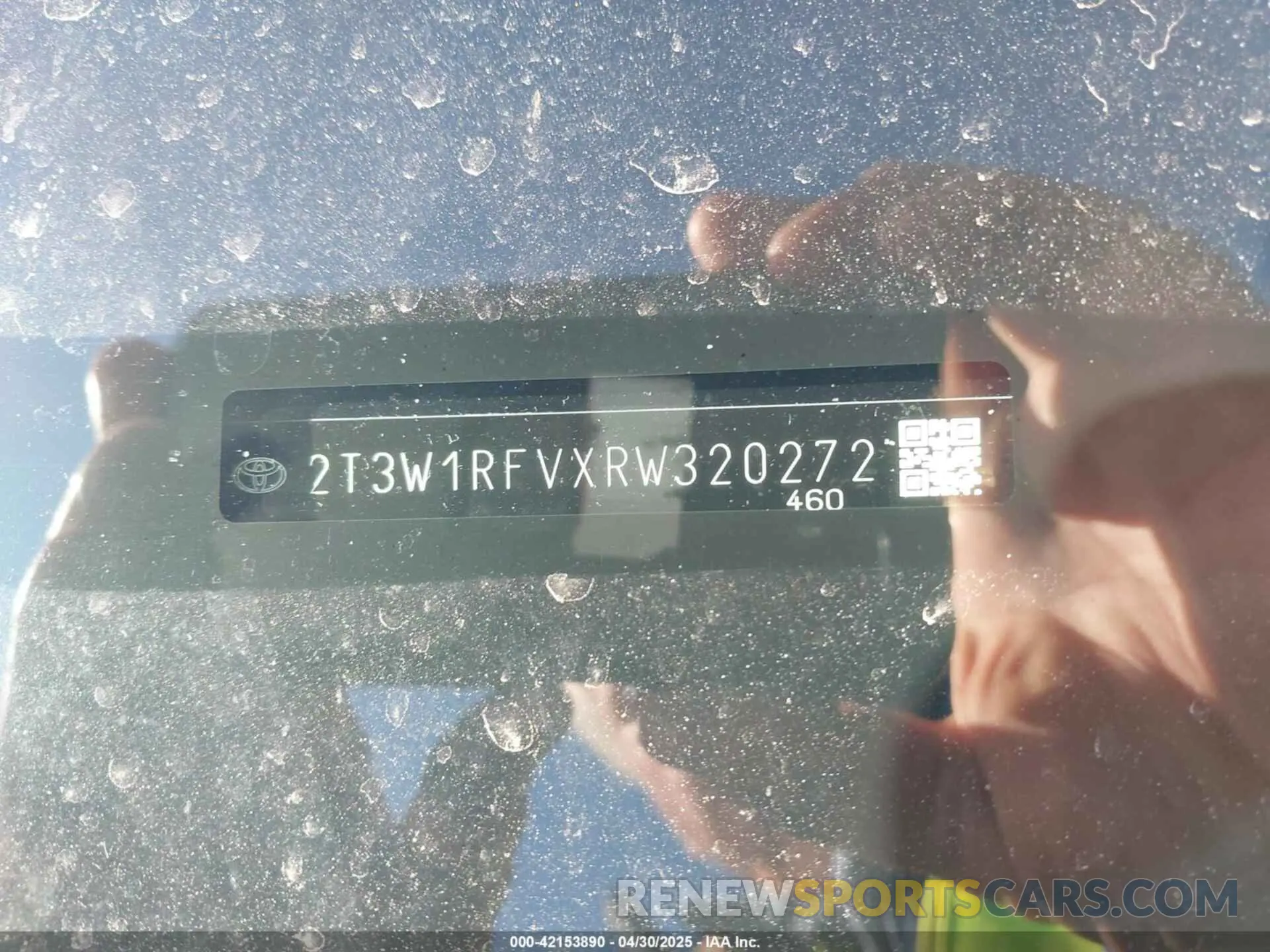 9 Photograph of a damaged car 2T3W1RFVXRW320272 TOYOTA RAV4 2024