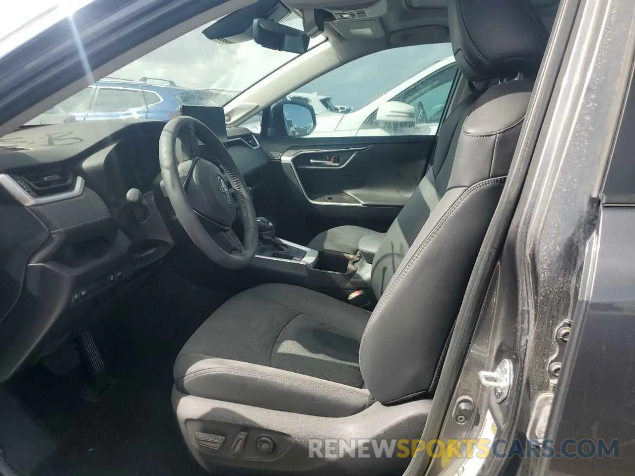 7 Photograph of a damaged car 2T3Y1RFV4RC272858 TOYOTA RAV4 2024