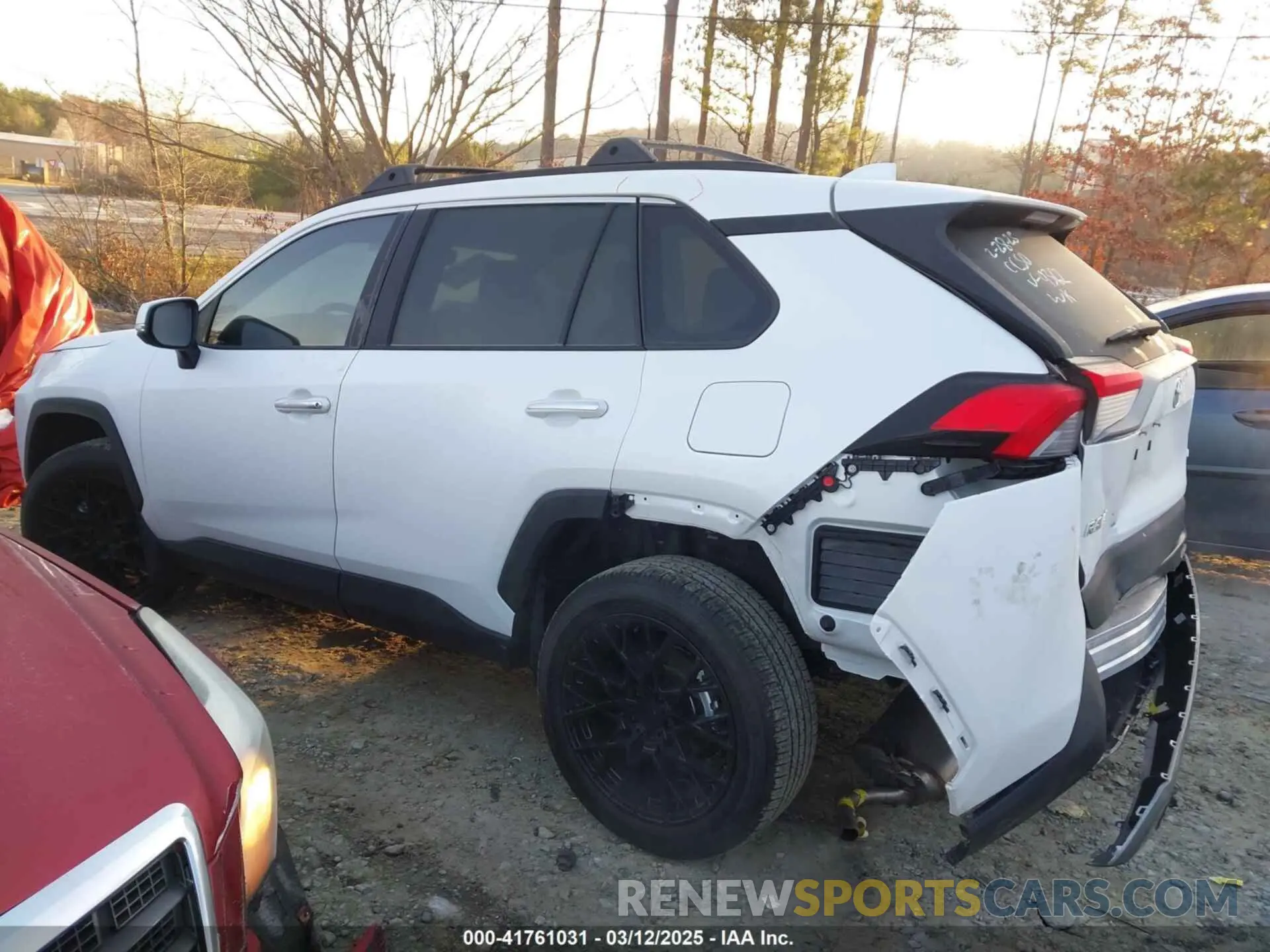 14 Photograph of a damaged car 2T3Y1RFV6RW339362 TOYOTA RAV4 2024