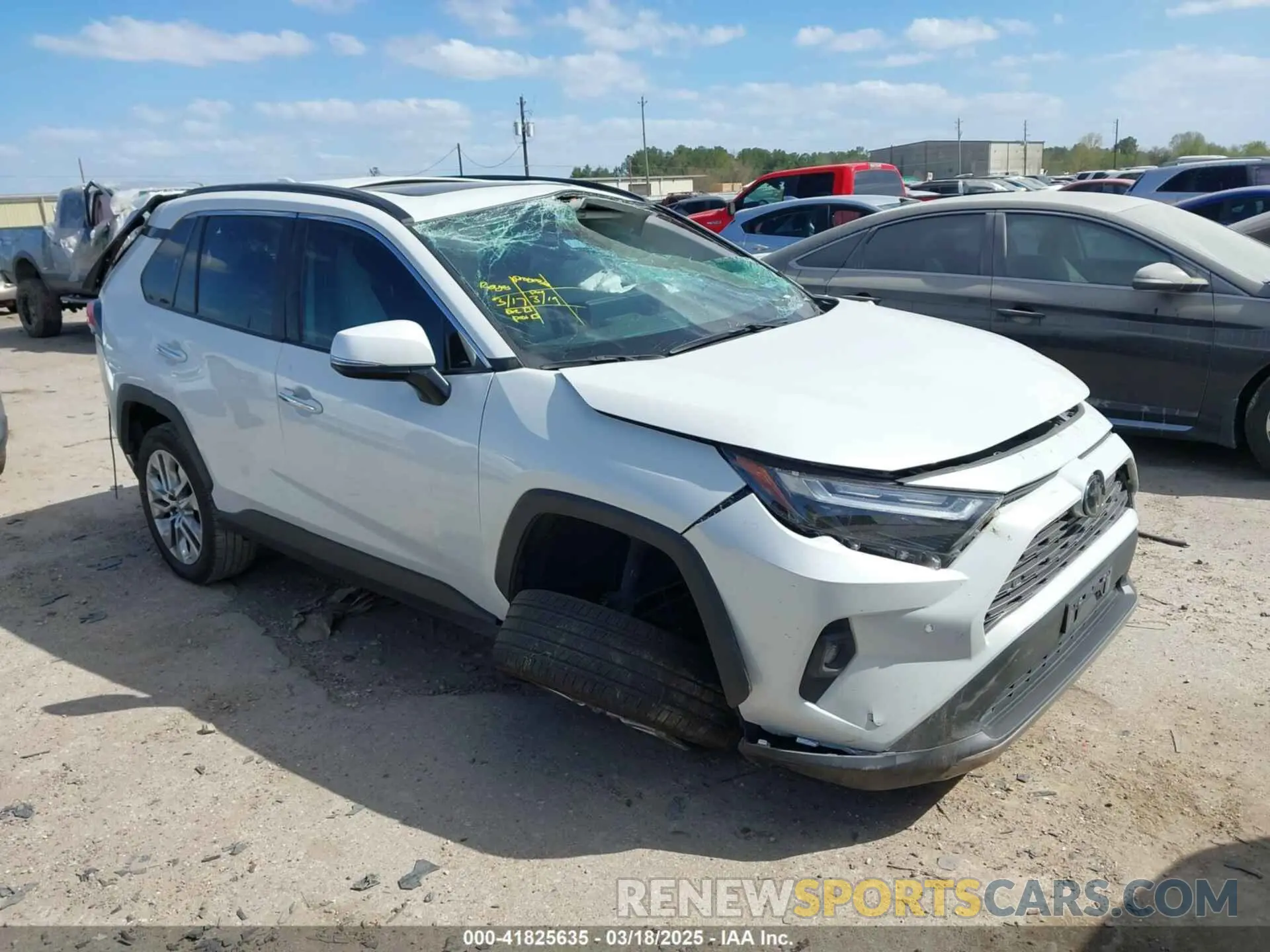 1 Photograph of a damaged car 2T3Y1RFV7RW350600 TOYOTA RAV4 2024