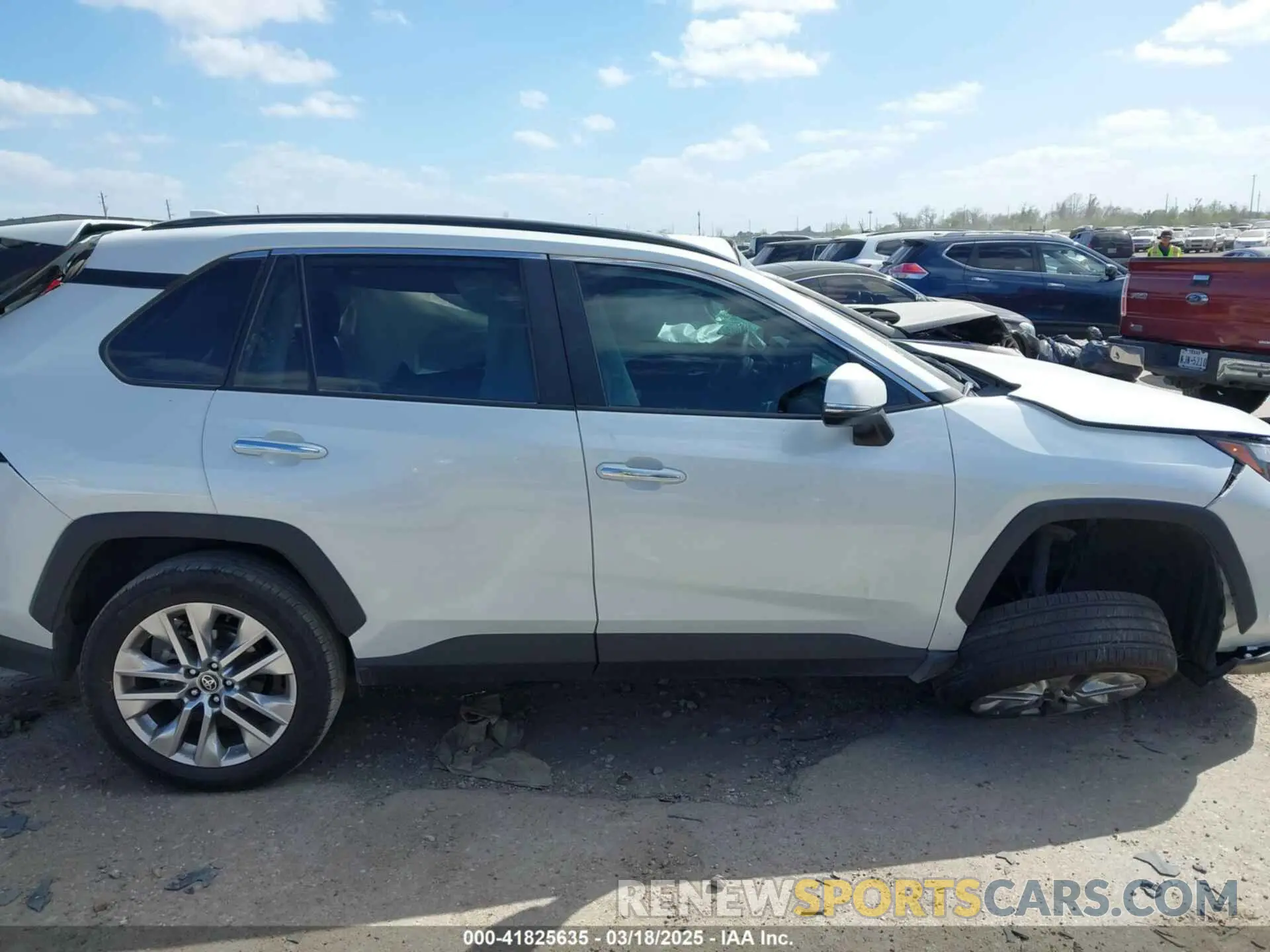 13 Photograph of a damaged car 2T3Y1RFV7RW350600 TOYOTA RAV4 2024