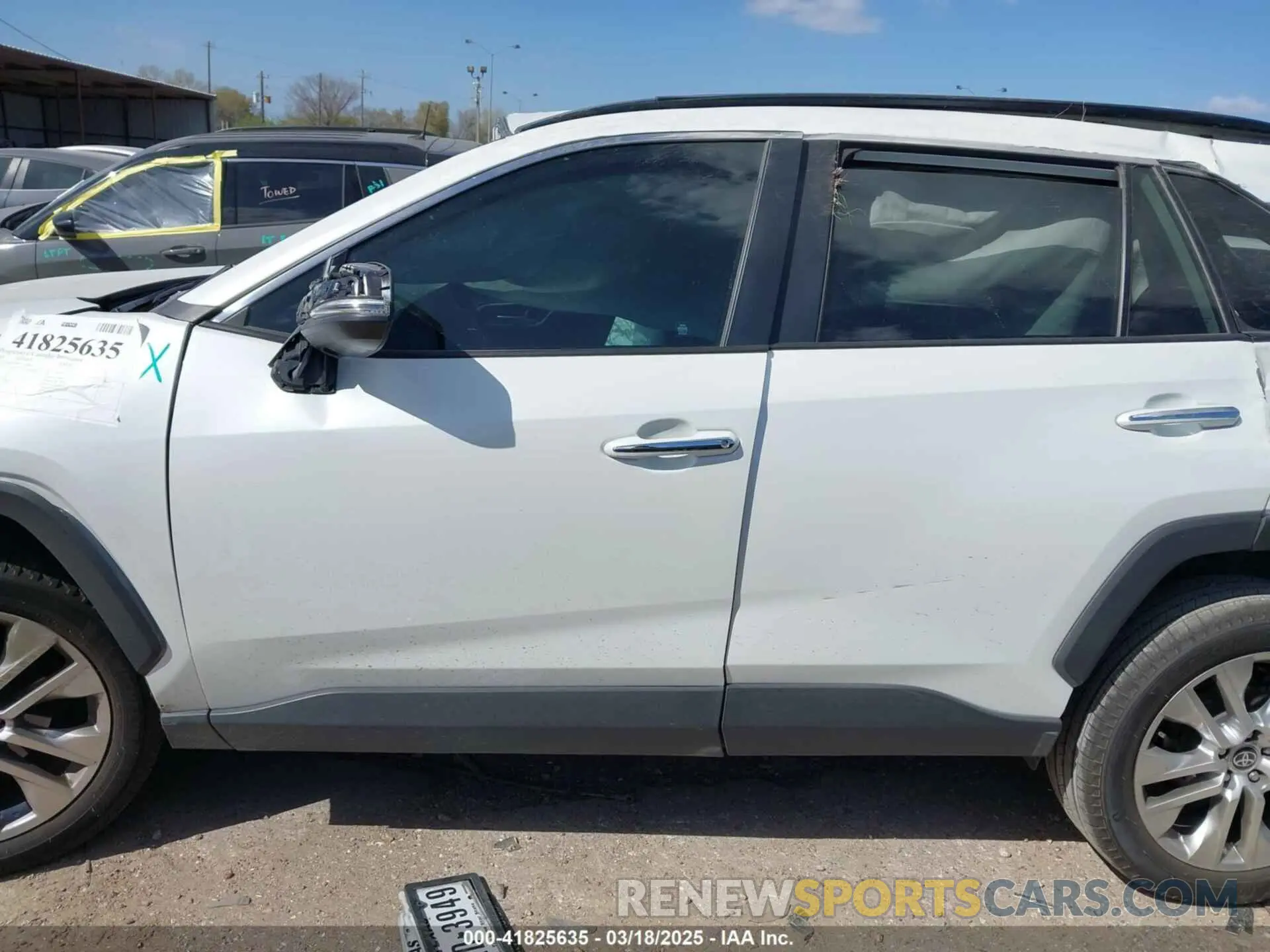 14 Photograph of a damaged car 2T3Y1RFV7RW350600 TOYOTA RAV4 2024