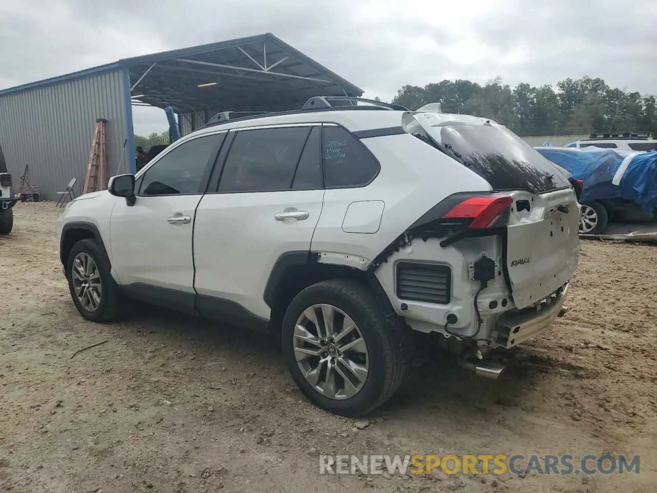 2 Photograph of a damaged car 2T3Y1RFV8RW338424 TOYOTA RAV4 2024
