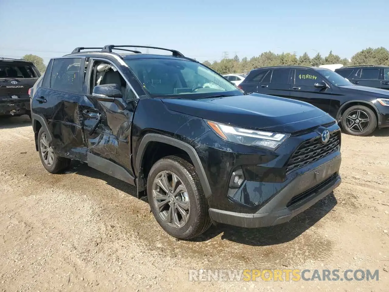 4 Photograph of a damaged car 4T3B6RFV1RU154840 TOYOTA RAV4 2024