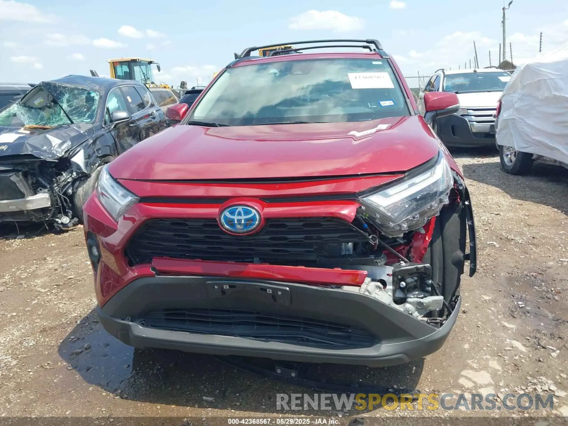 11 Photograph of a damaged car 4T3B6RFV1RU157916 TOYOTA RAV4 2024