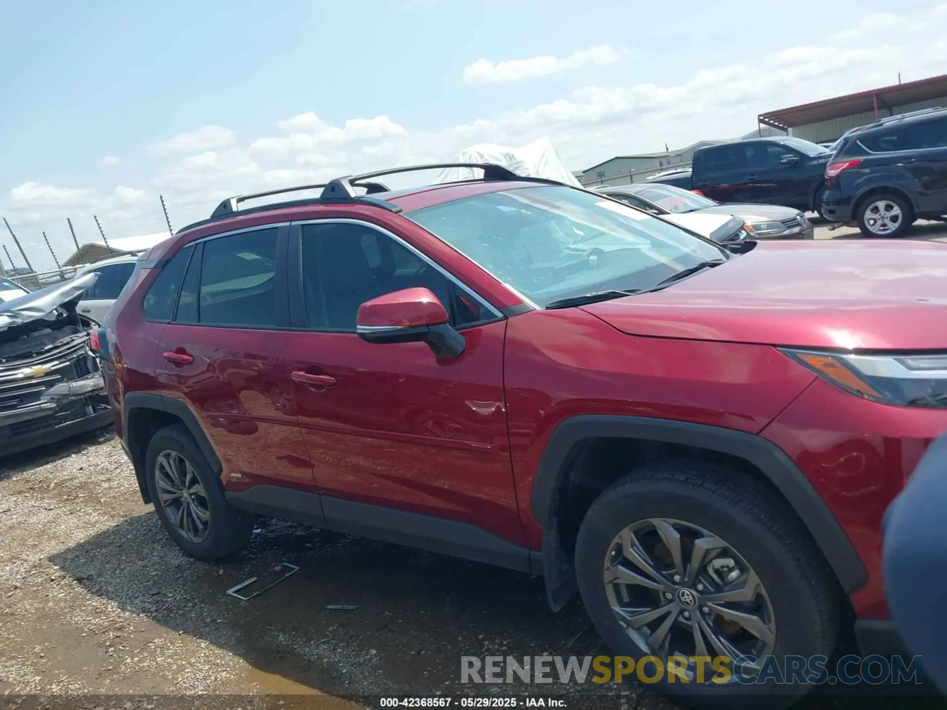 12 Photograph of a damaged car 4T3B6RFV1RU157916 TOYOTA RAV4 2024
