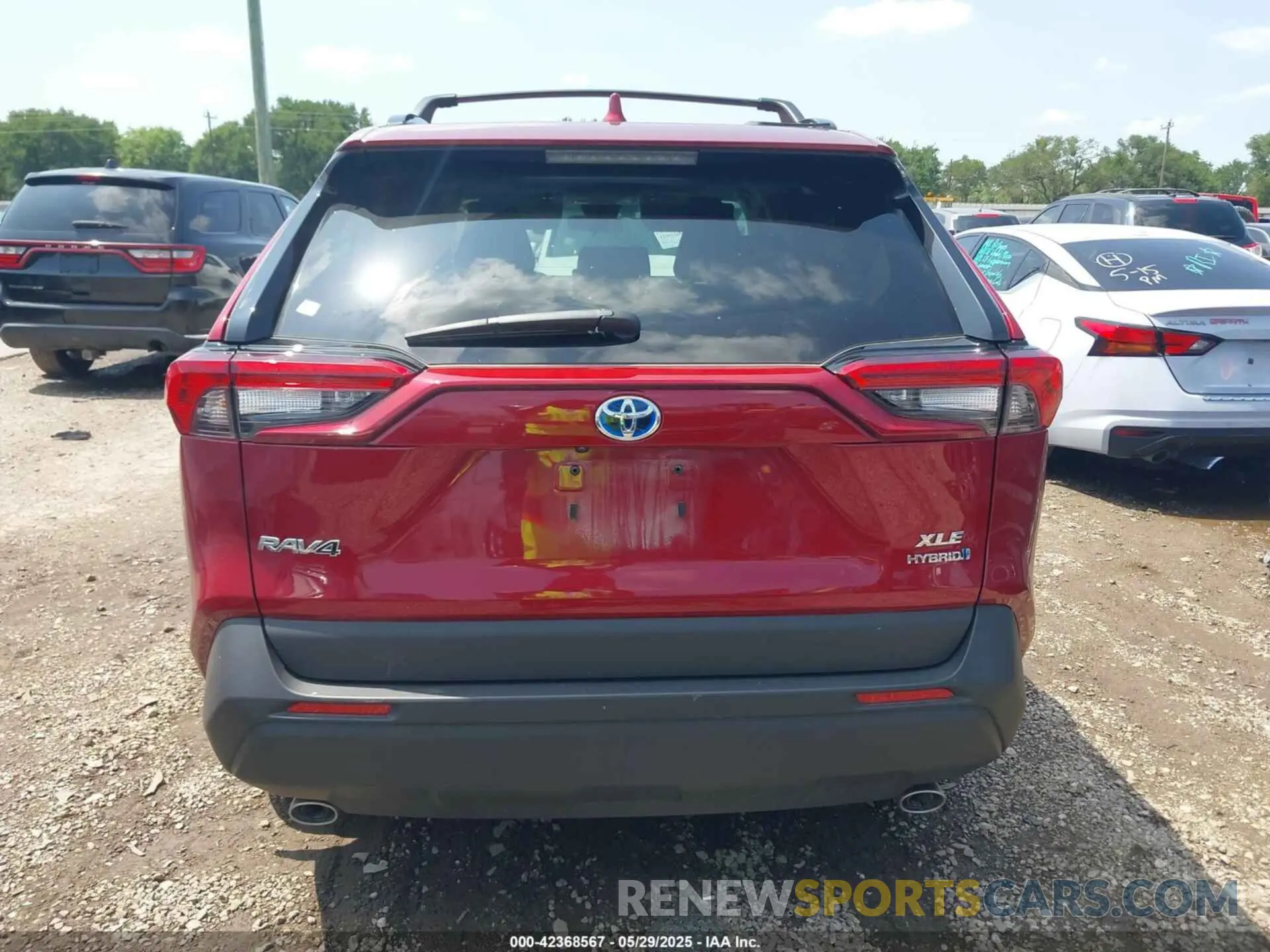 15 Photograph of a damaged car 4T3B6RFV1RU157916 TOYOTA RAV4 2024