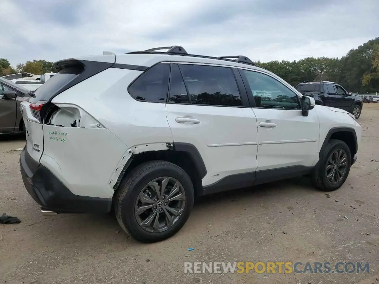 3 Photograph of a damaged car 4T3B6RFV4RU155576 TOYOTA RAV4 2024