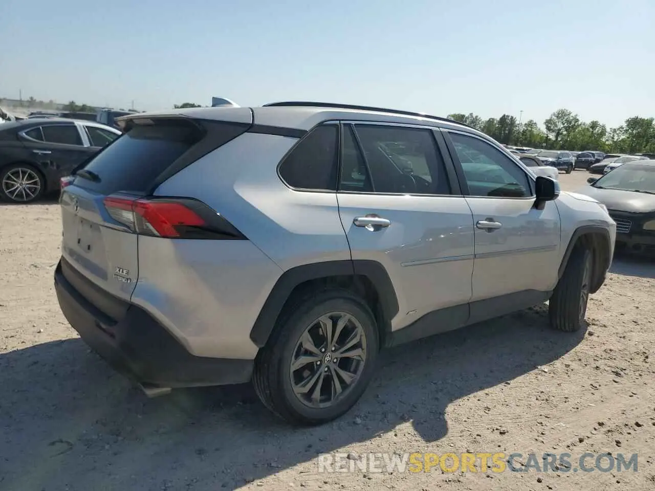3 Photograph of a damaged car 4T3B6RFV4RU159689 TOYOTA RAV4 2024