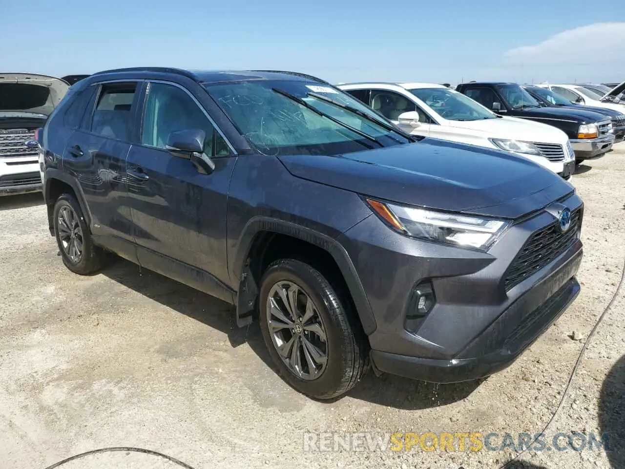 4 Photograph of a damaged car 4T3B6RFV5RU158759 TOYOTA RAV4 2024