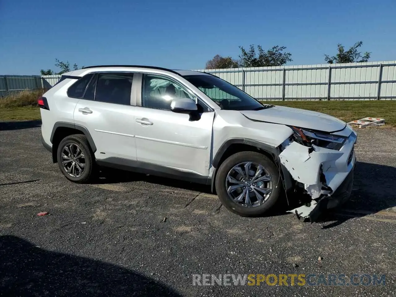 4 Photograph of a damaged car 4T3B6RFV9RU147814 TOYOTA RAV4 2024