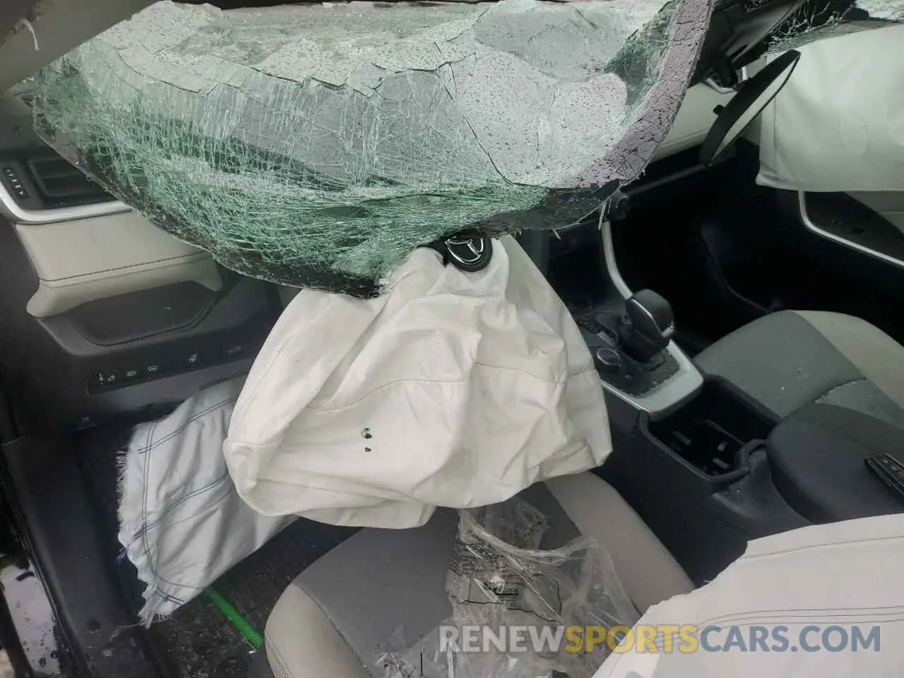 8 Photograph of a damaged car 4T3B6RFVXRU173774 TOYOTA RAV4 2024