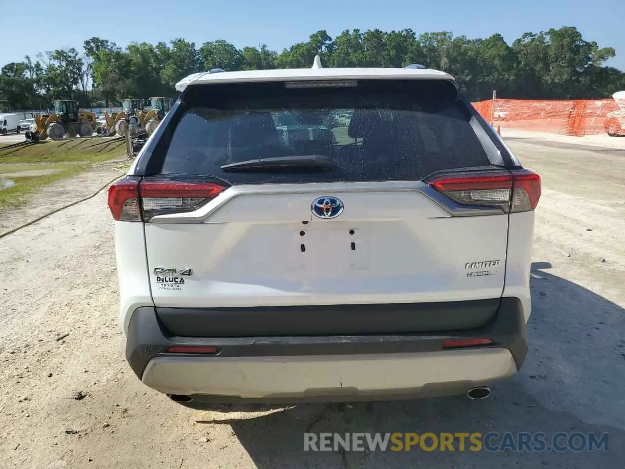 6 Photograph of a damaged car 4T3D6RFV0RU141313 TOYOTA RAV4 2024
