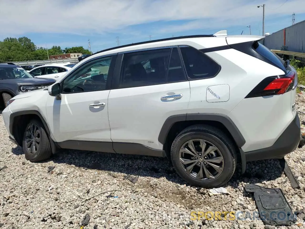 2 Photograph of a damaged car 4T3D6RFV0RU142204 TOYOTA RAV4 2024