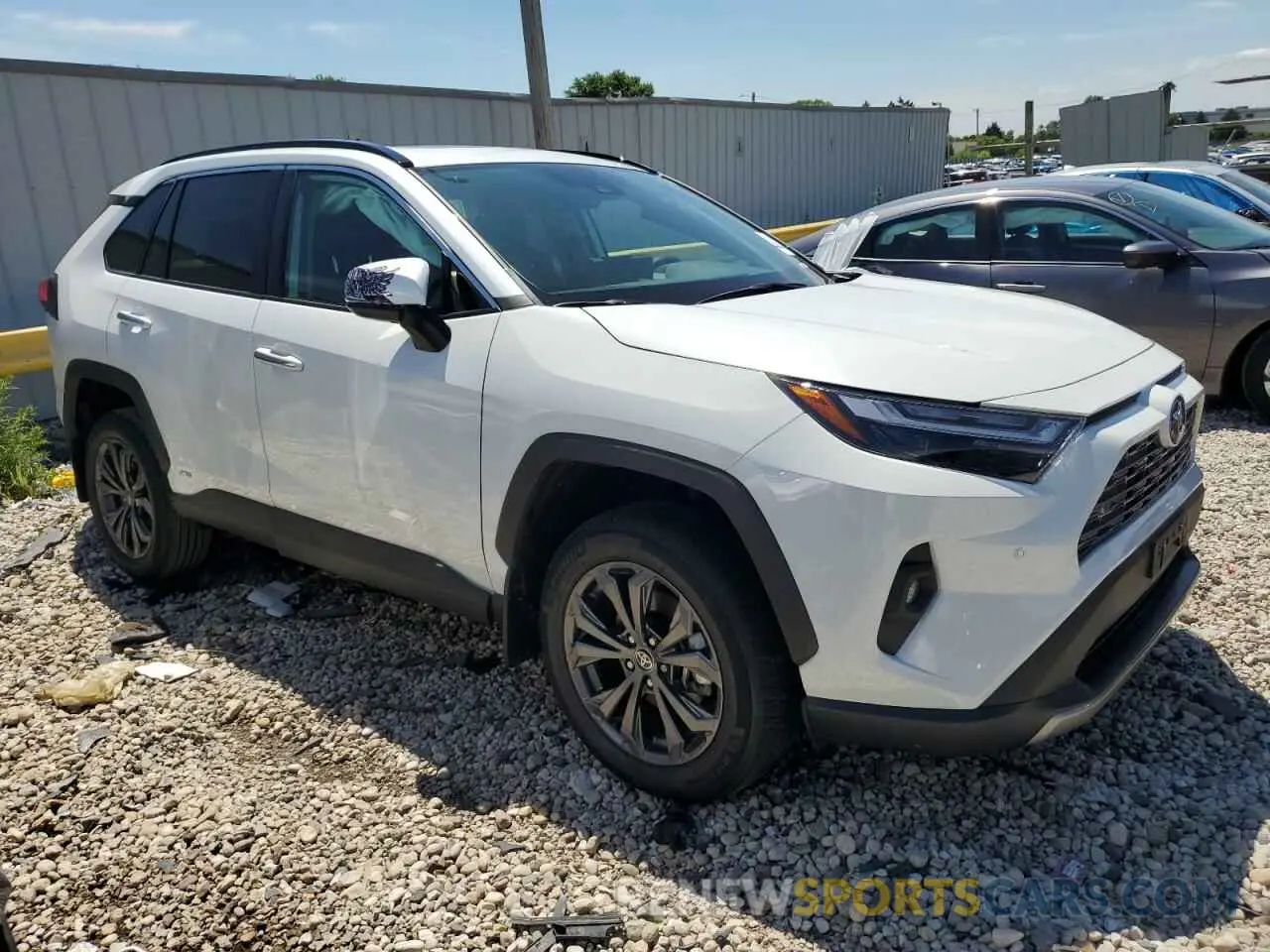 4 Photograph of a damaged car 4T3D6RFV0RU142204 TOYOTA RAV4 2024