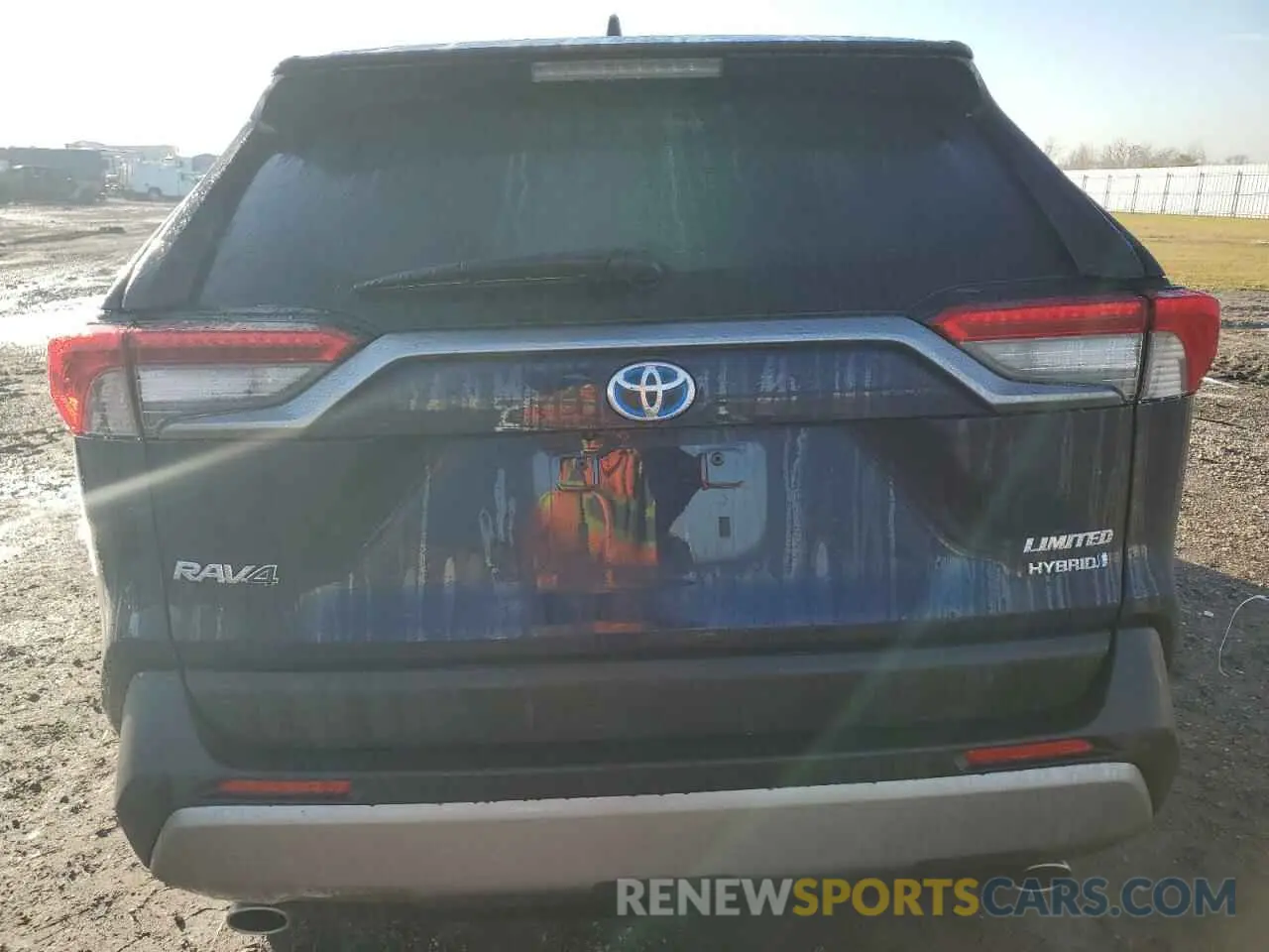 6 Photograph of a damaged car 4T3D6RFV5RU175781 TOYOTA RAV4 2024