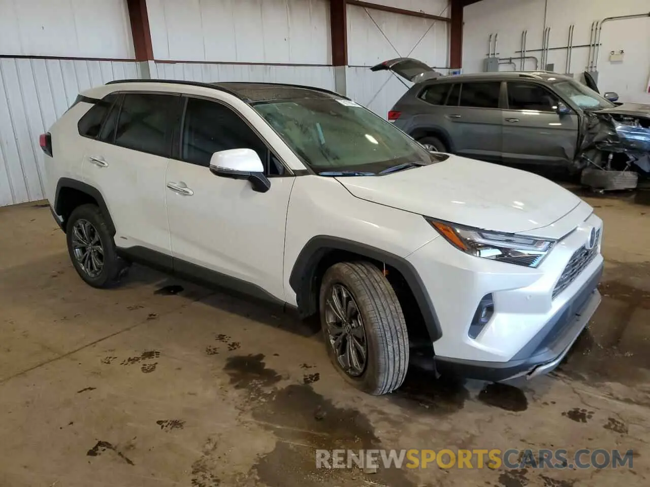 4 Photograph of a damaged car 4T3D6RFV8RU164371 TOYOTA RAV4 2024