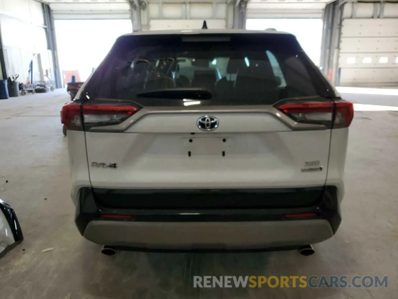 6 Photograph of a damaged car 4T3E6RFV3RU150172 TOYOTA RAV4 2024