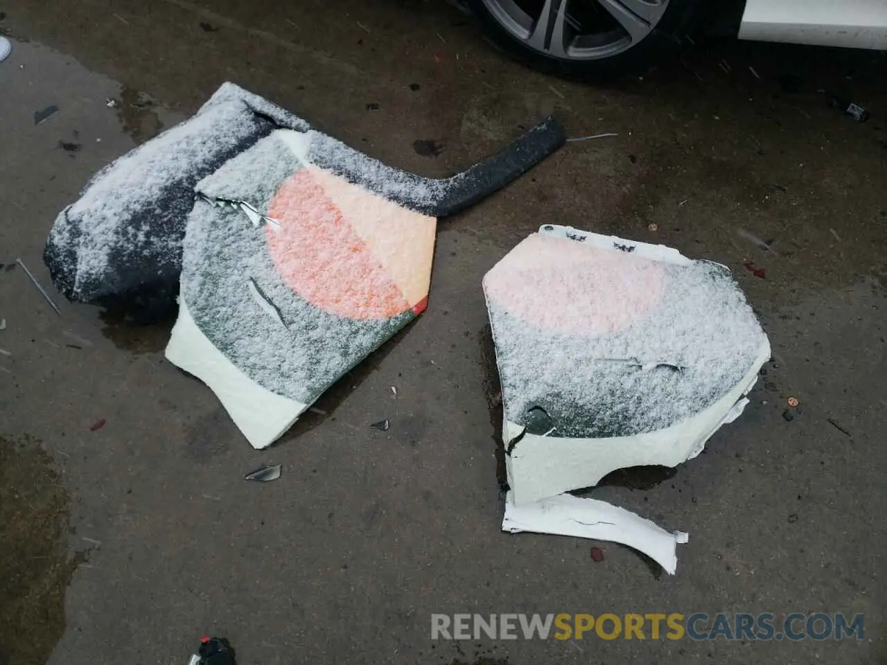 13 Photograph of a damaged car 4T3LWRFV2RU114030 TOYOTA RAV4 2024