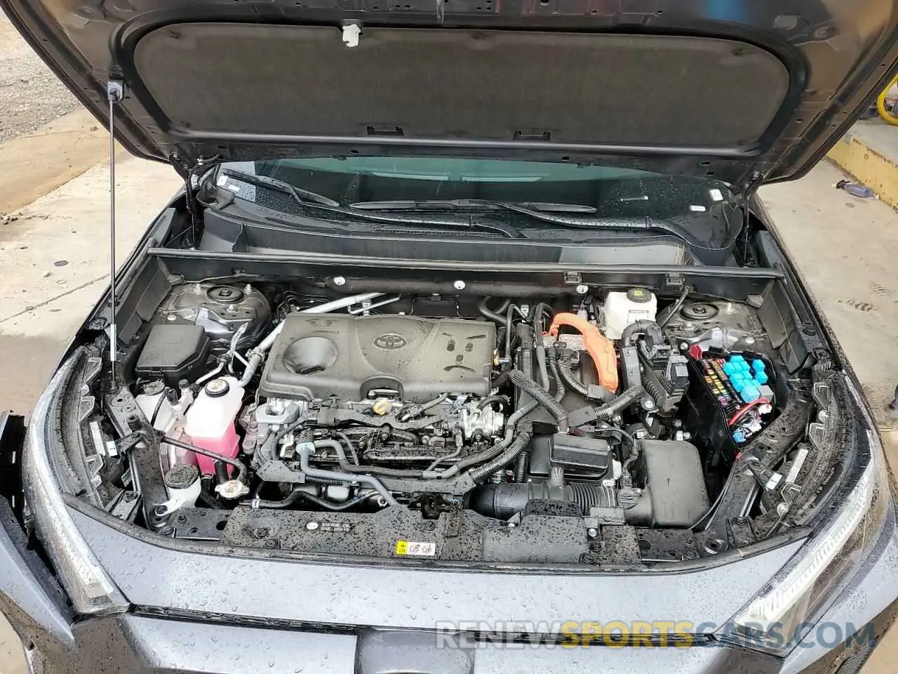 11 Photograph of a damaged car 4T3LWRFV5RU130397 TOYOTA RAV4 2024