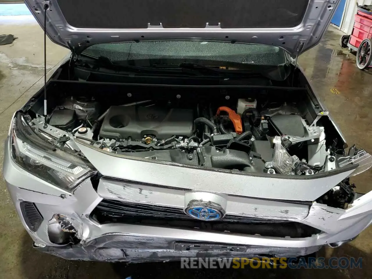 12 Photograph of a damaged car 4T3LWRFV7RU138601 TOYOTA RAV4 2024