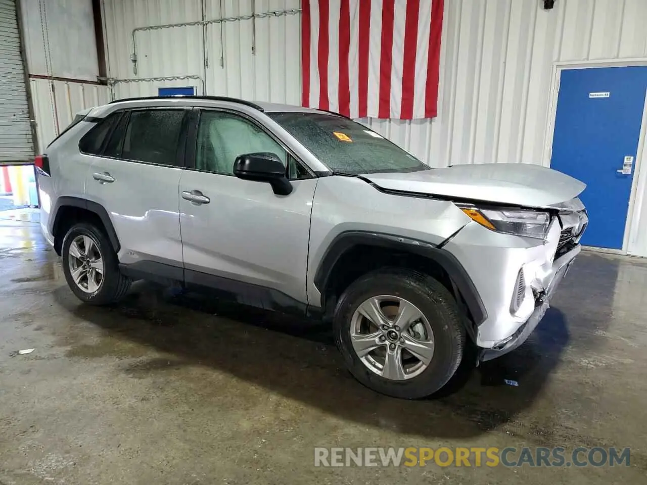 4 Photograph of a damaged car 4T3LWRFV7RU138601 TOYOTA RAV4 2024