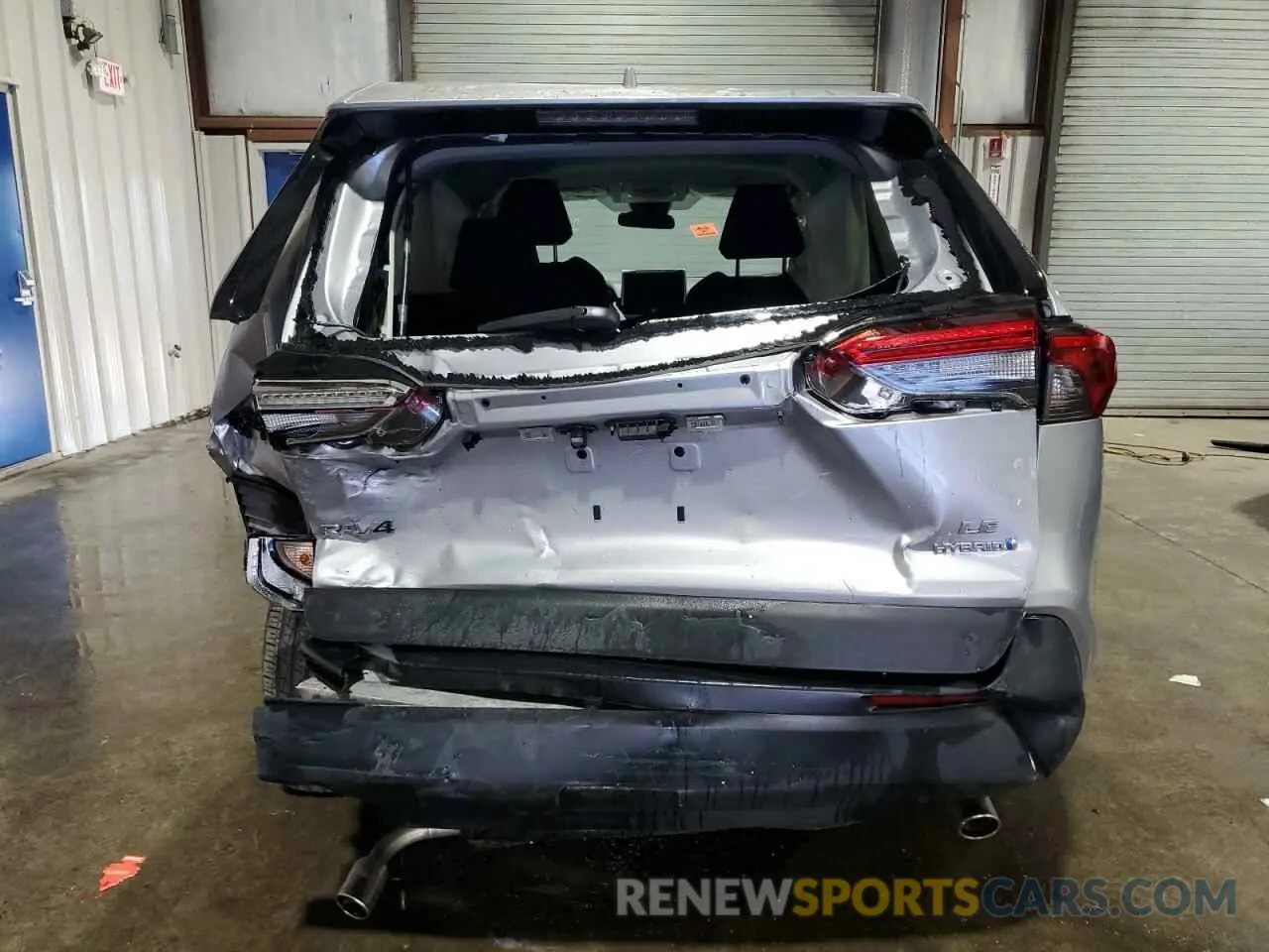 6 Photograph of a damaged car 4T3LWRFV7RU138601 TOYOTA RAV4 2024