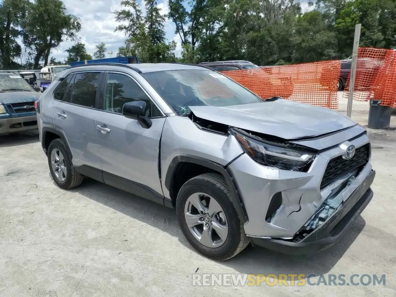 4 Photograph of a damaged car 4T3LWRFV7RU155608 TOYOTA RAV4 2024