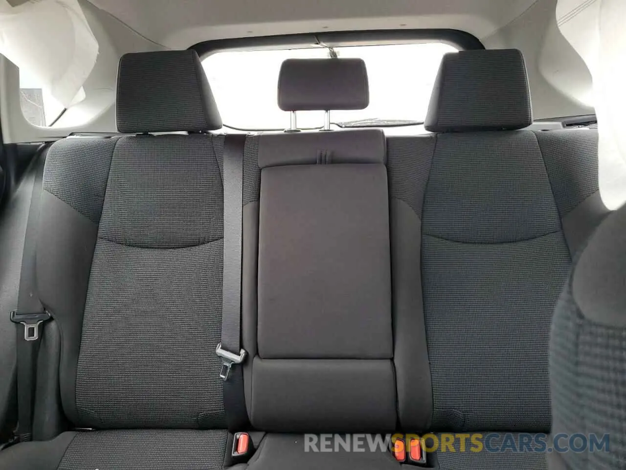 10 Photograph of a damaged car 4T3LWRFV8RU111794 TOYOTA RAV4 2024