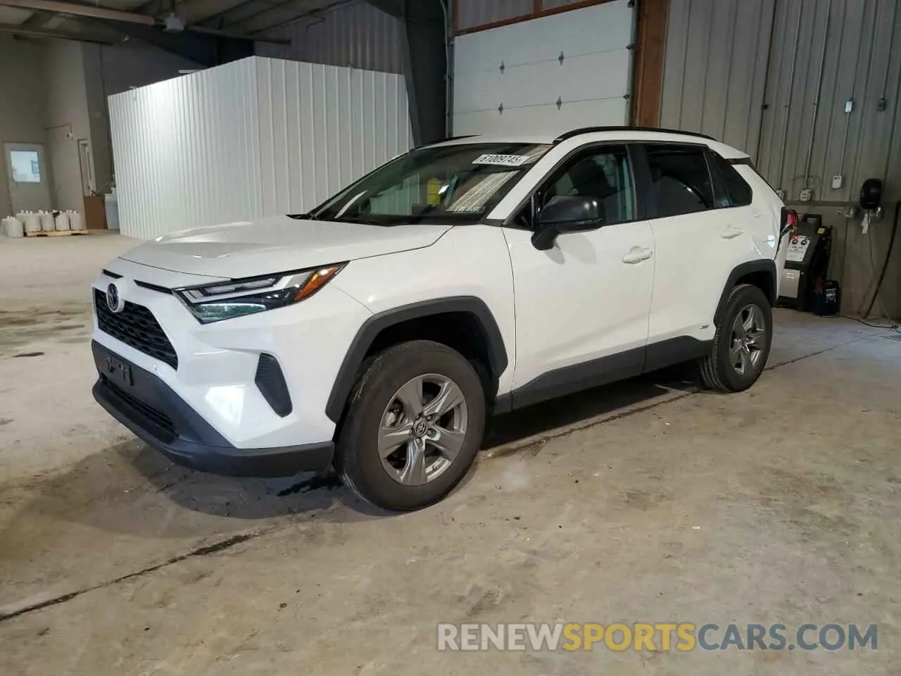 1 Photograph of a damaged car 4T3LWRFVXRU123817 TOYOTA RAV4 2024
