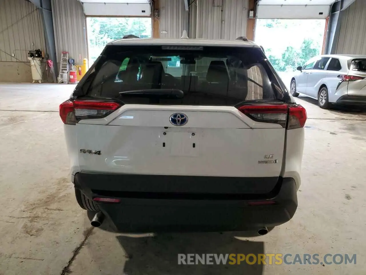 6 Photograph of a damaged car 4T3LWRFVXRU123817 TOYOTA RAV4 2024