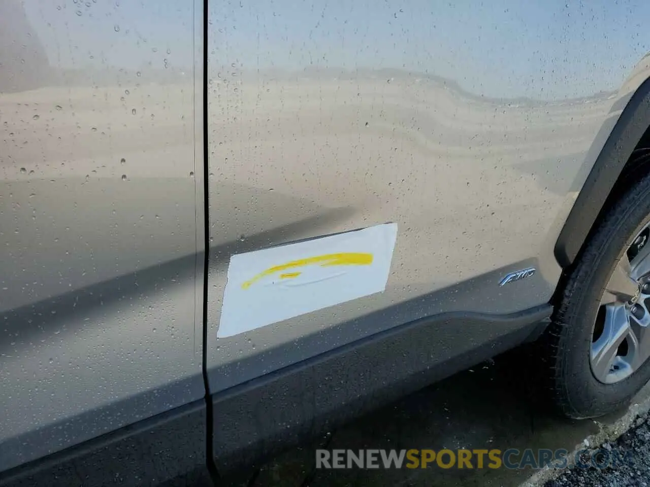 13 Photograph of a damaged car 4T3LWRFVXRU127592 TOYOTA RAV4 2024