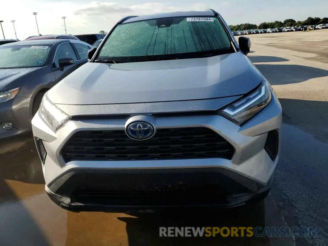 5 Photograph of a damaged car 4T3LWRFVXRU127592 TOYOTA RAV4 2024