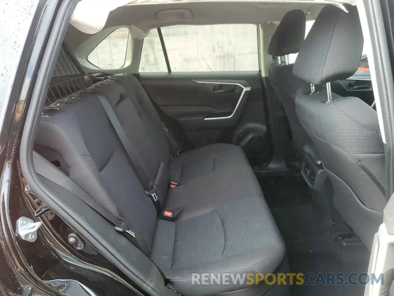 11 Photograph of a damaged car 4T3MWRFV1RU142874 TOYOTA RAV4 2024