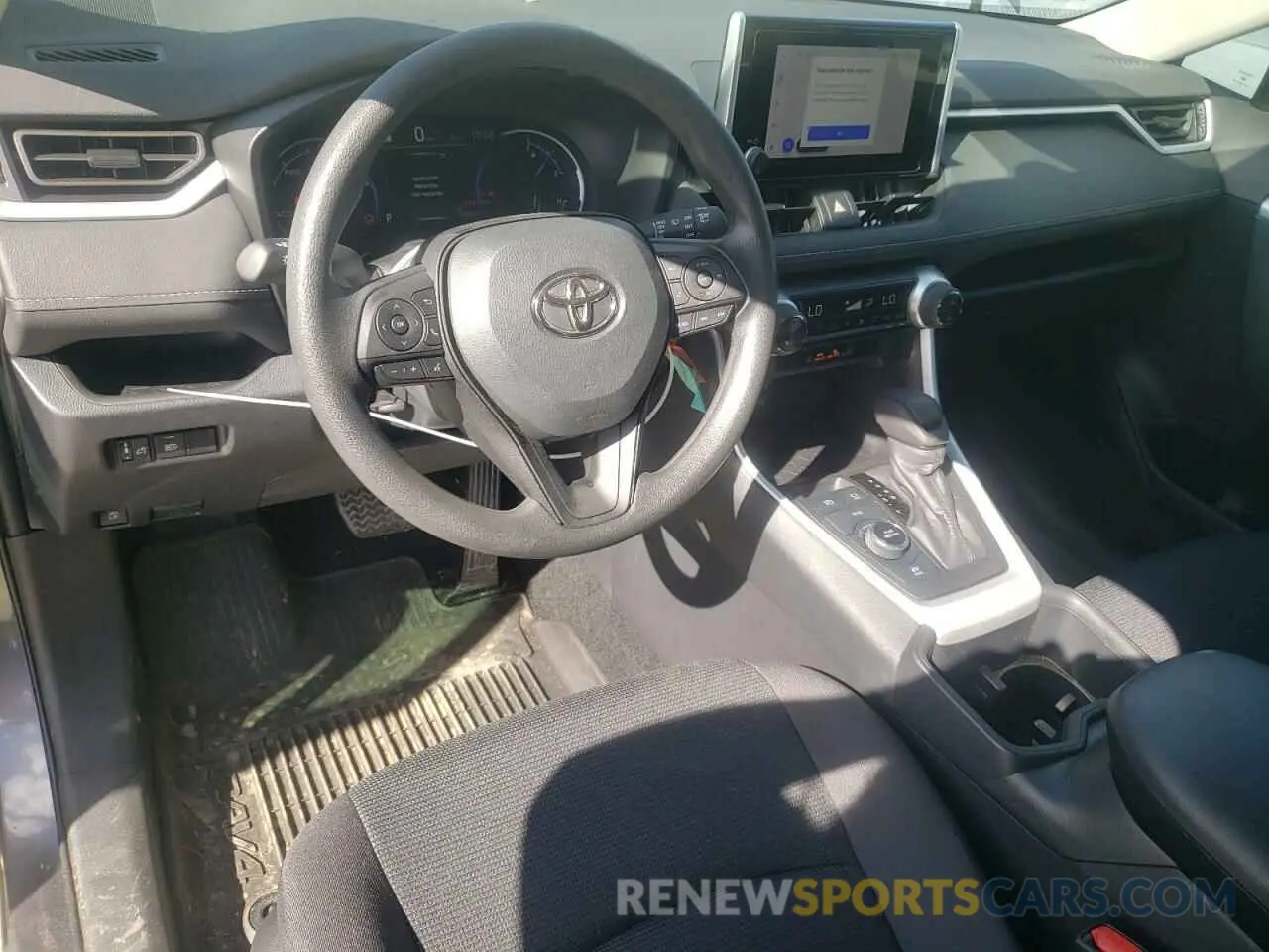 8 Photograph of a damaged car 4T3MWRFV2RU134976 TOYOTA RAV4 2024