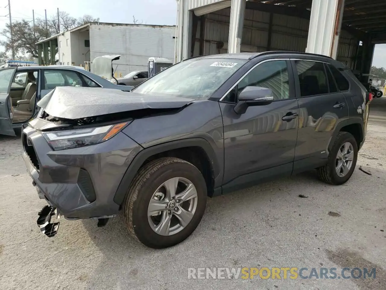 1 Photograph of a damaged car 4T3MWRFV4RU118942 TOYOTA RAV4 2024