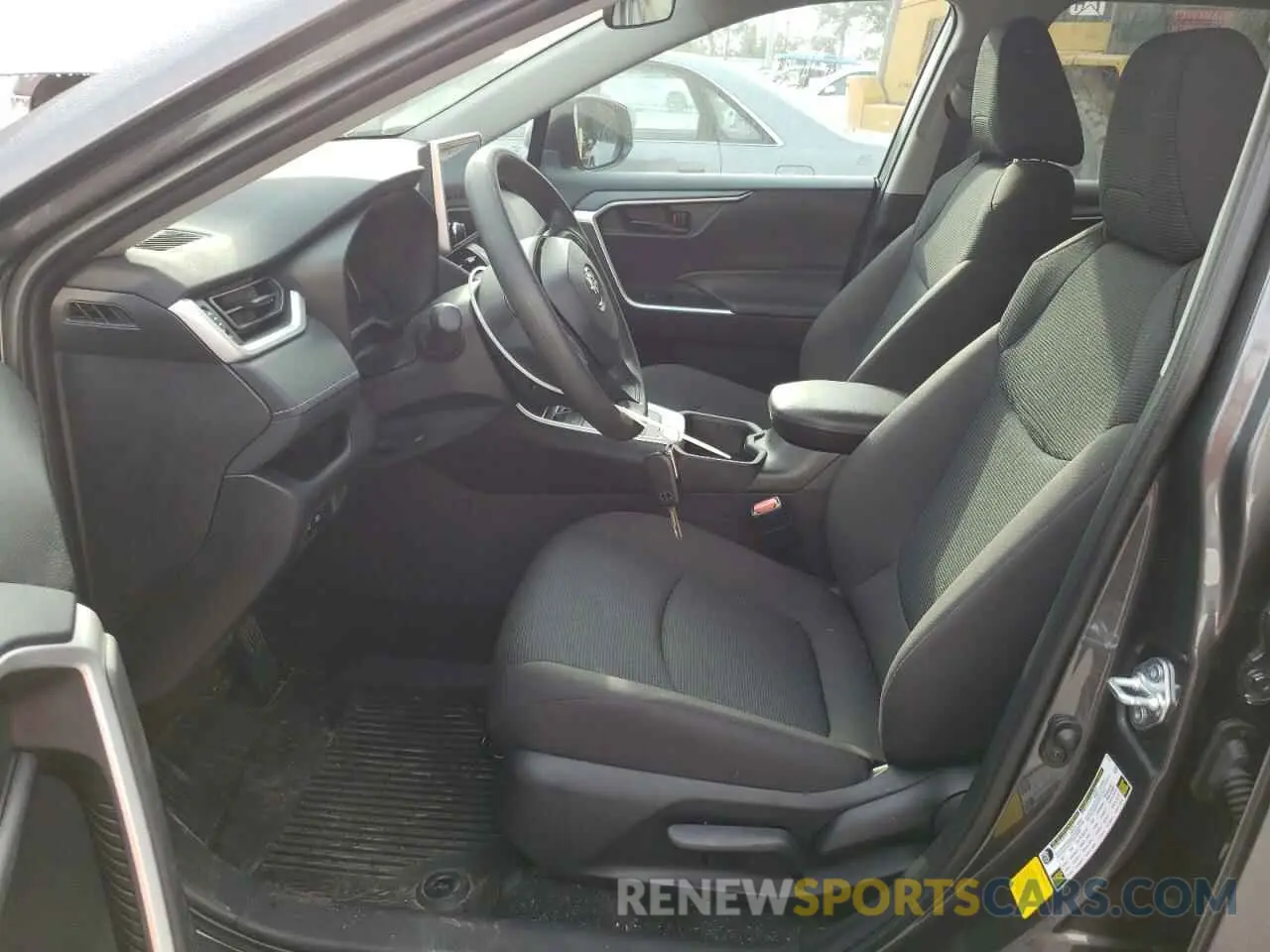 7 Photograph of a damaged car 4T3MWRFV4RU118942 TOYOTA RAV4 2024