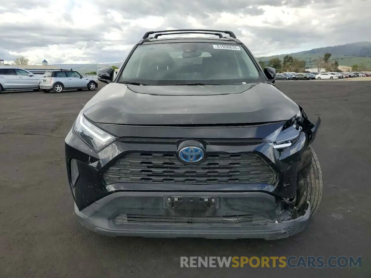 5 Photograph of a damaged car 4T3MWRFV7RU136951 TOYOTA RAV4 2024