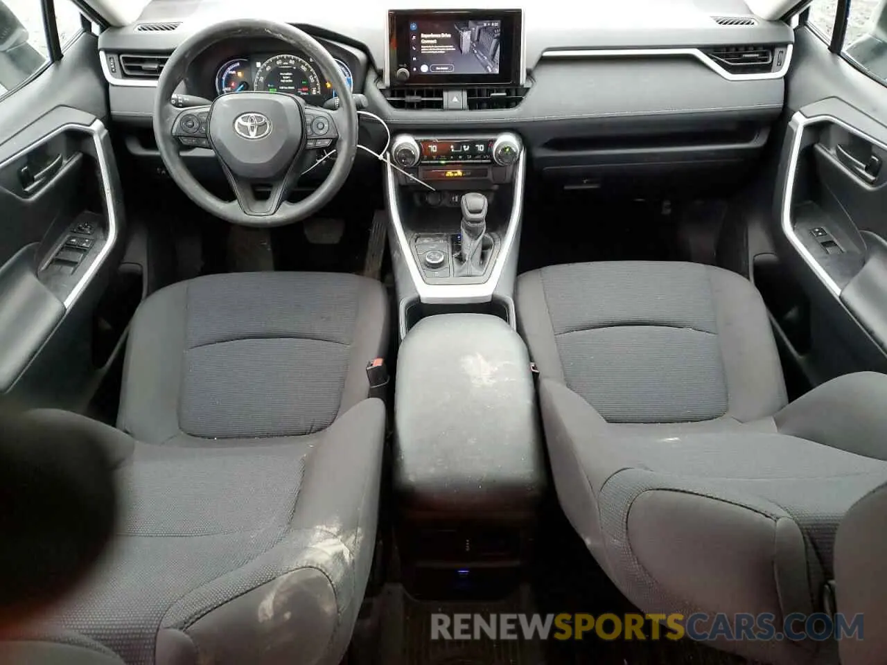 8 Photograph of a damaged car 4T3MWRFV8RU139809 TOYOTA RAV4 2024