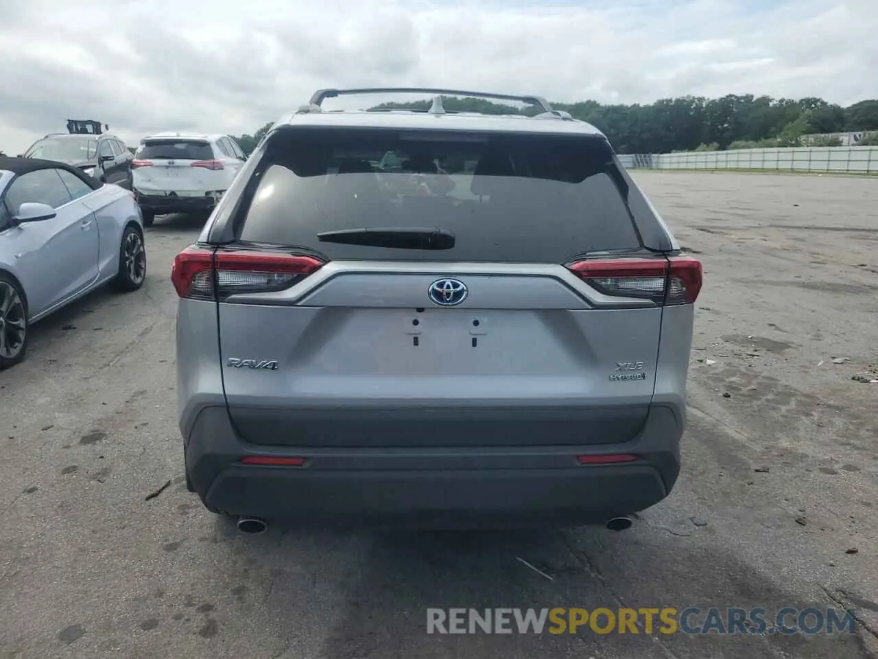 6 Photograph of a damaged car 4T3RWRFV0RU121407 TOYOTA RAV4 2024