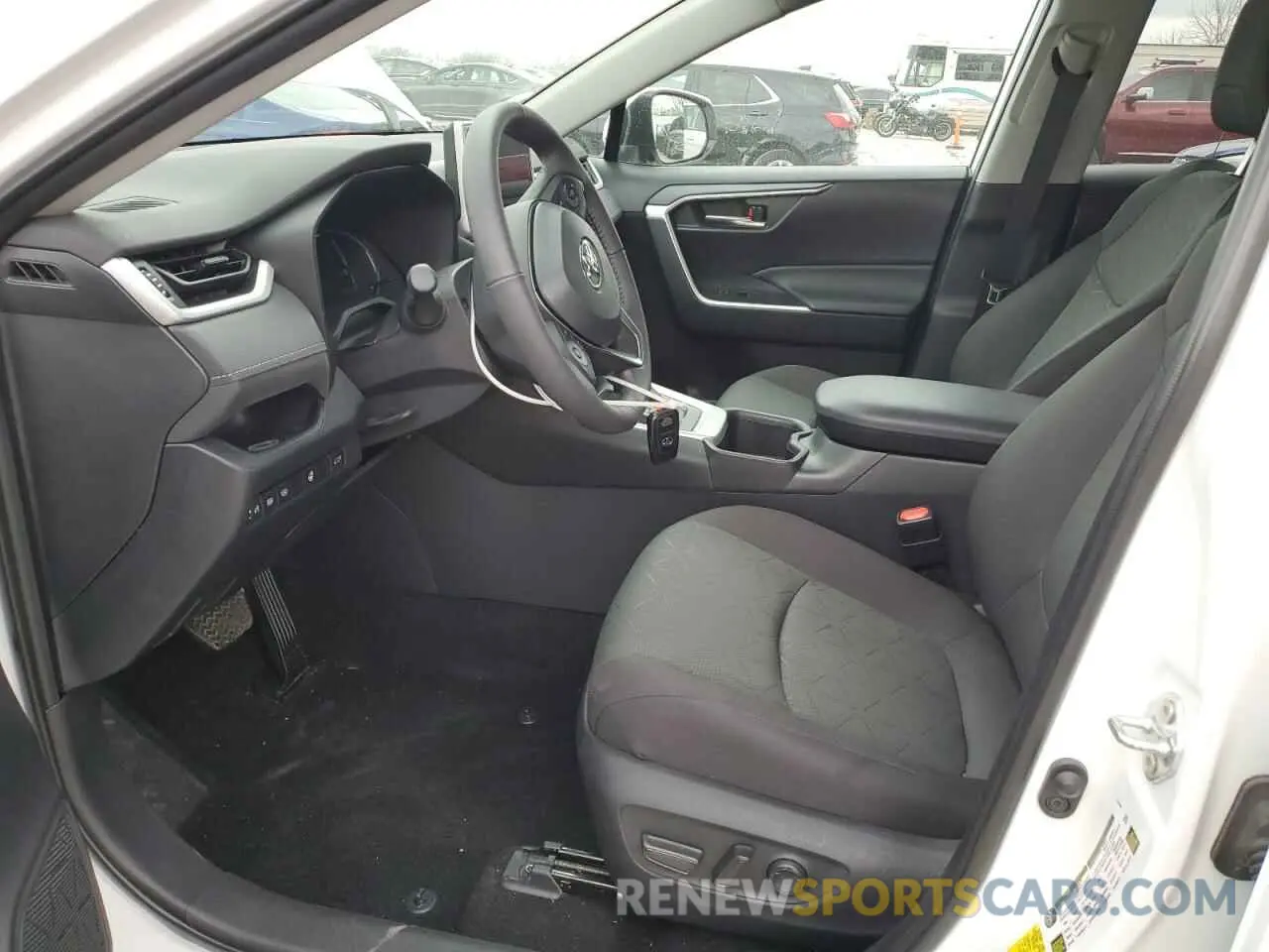 7 Photograph of a damaged car 4T3RWRFV0RU130883 TOYOTA RAV4 2024