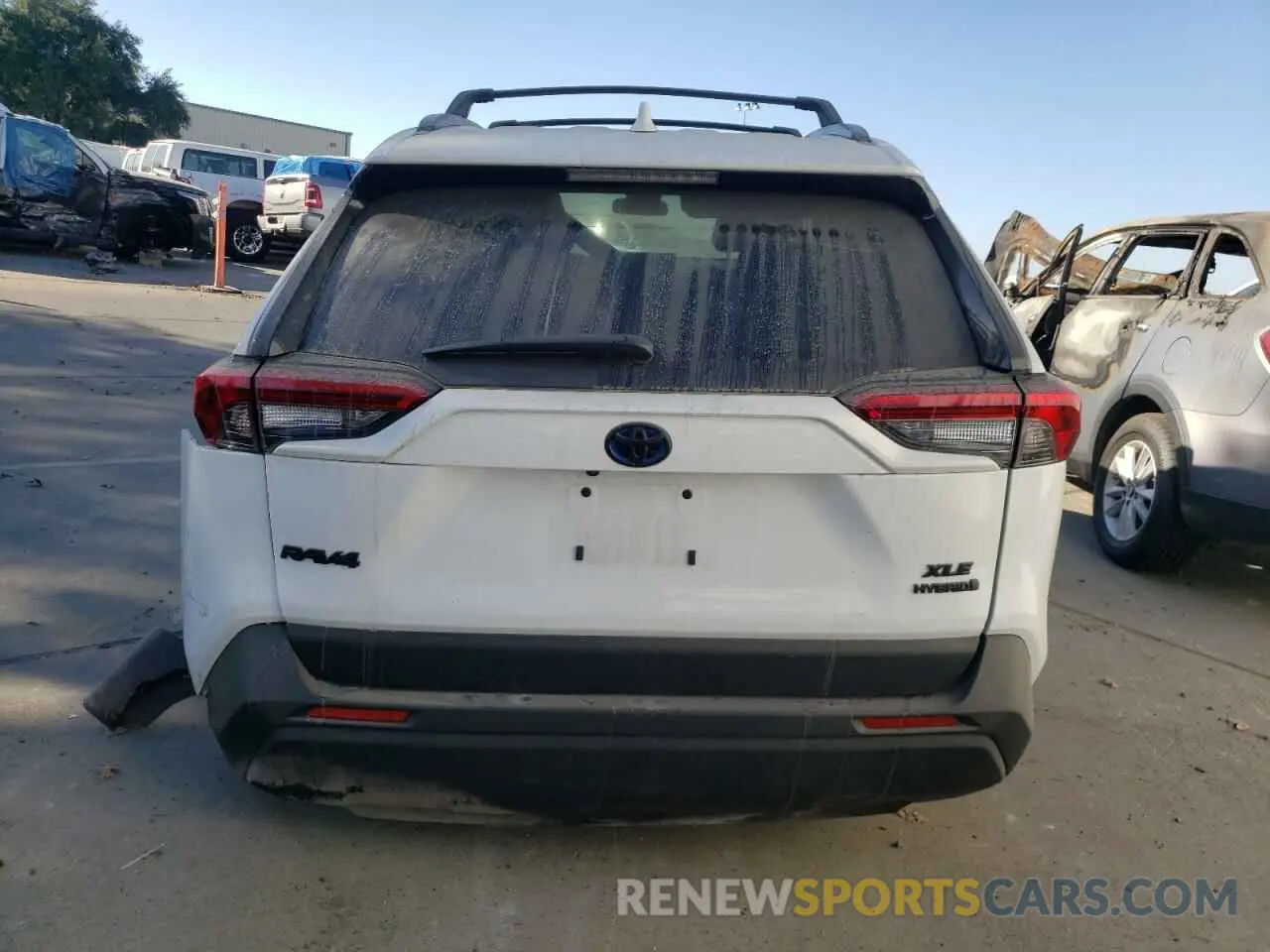 6 Photograph of a damaged car 4T3RWRFV1RU138362 TOYOTA RAV4 2024